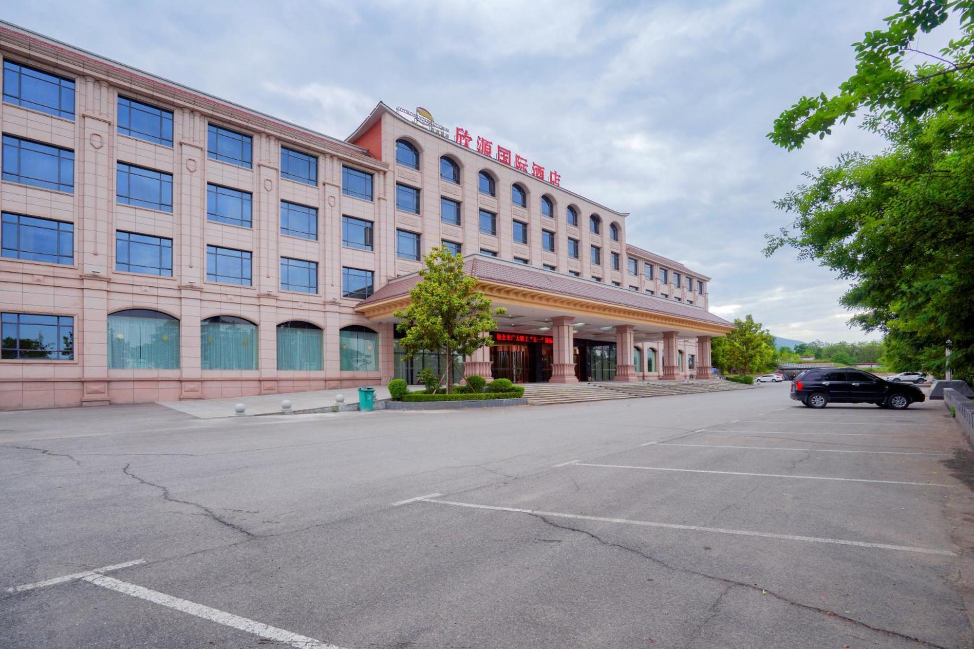 Huashan Xinghe International Hotel Huayin エクステリア 写真